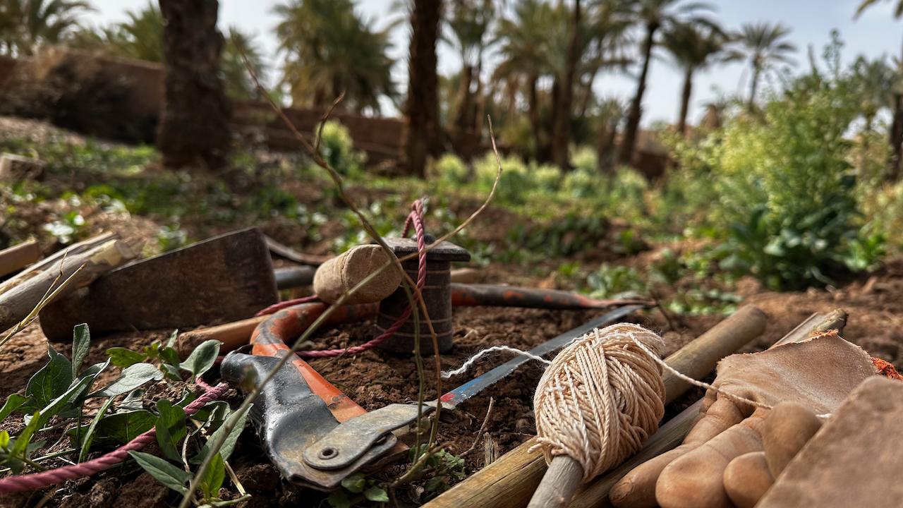 Weniger ist mehr – in Marokko sind Werkzeuge Mangelware und meist selbst gebaut