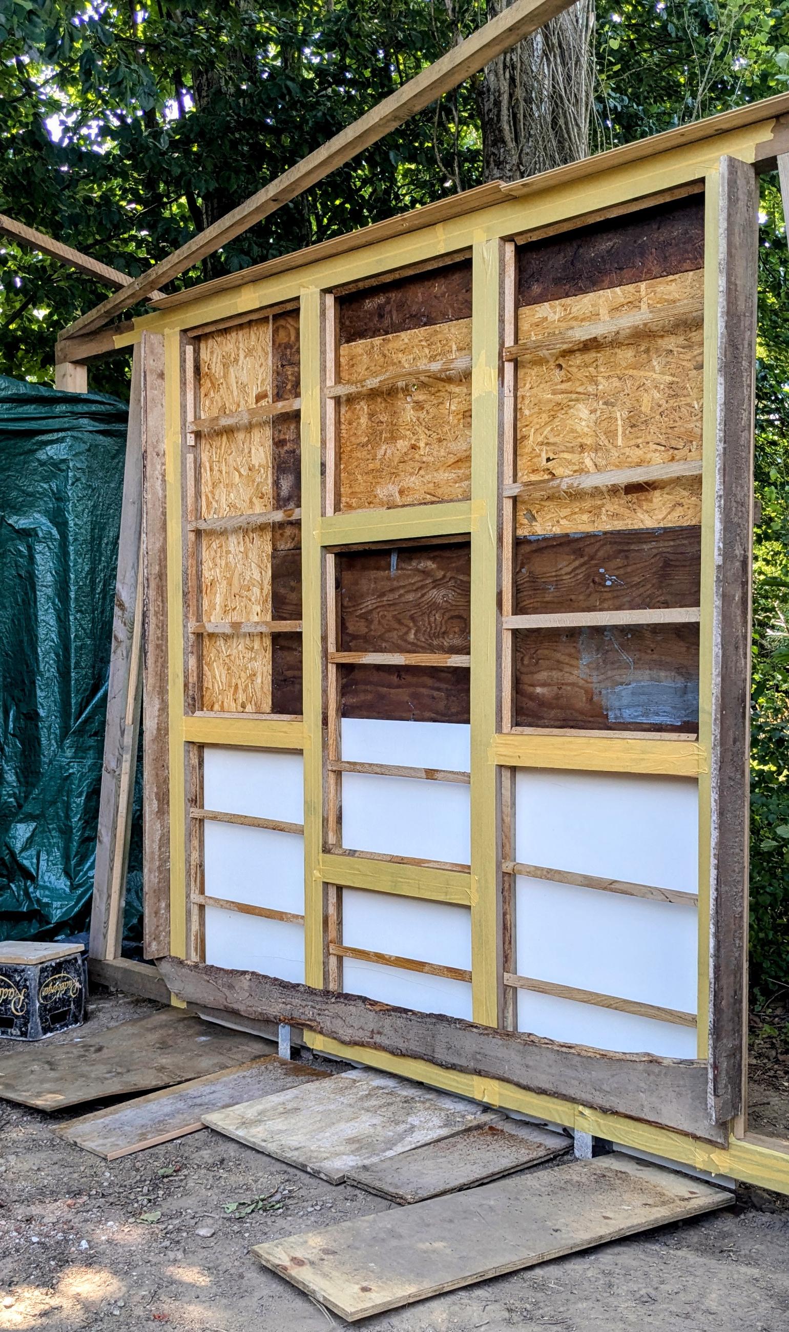 Vorbereitete Wand für Kalk-Hanf-Spritzverfahren